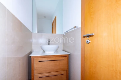 Apartamento T3 para Arrendamento em Cedofeita, Santo Ildefonso, Sé, Miragaia, São Nicolau e Vitória
