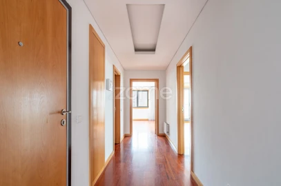 Apartamento T3 para Arrendamento em Cedofeita, Santo Ildefonso, Sé, Miragaia, São Nicolau e Vitória