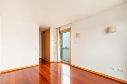 Apartamento T3 para Arrendamento em Cedofeita, Santo Ildefonso, Sé, Miragaia, São Nicolau e Vitória
