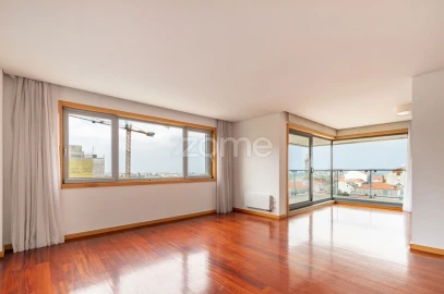 Apartamento T3 para Arrendamento em Cedofeita, Santo Ildefonso, Sé, Miragaia, São Nicolau e Vitória