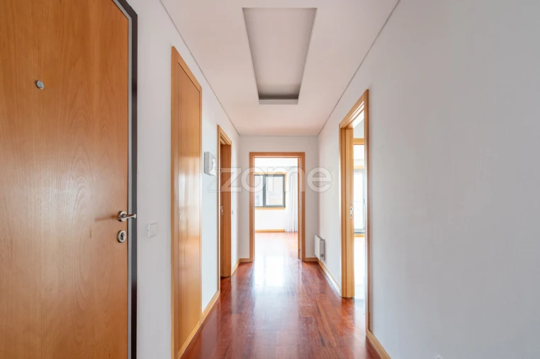 Apartamento T3 para Arrendamento em Cedofeita, Santo Ildefonso, Sé, Miragaia, São Nicolau e Vitória Foto 11