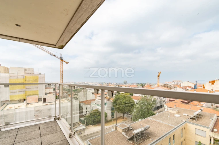 Apartamento T3 para Arrendamento em Cedofeita, Santo Ildefonso, Sé, Miragaia, São Nicolau e Vitória Foto 25