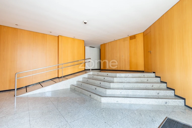 Apartamento T3 para Arrendamento em Cedofeita, Santo Ildefonso, Sé, Miragaia, São Nicolau e Vitória Foto 2