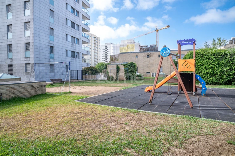 Apartamento T3 para Arrendamento em Cedofeita, Santo Ildefonso, Sé, Miragaia, São Nicolau e Vitória Foto 39