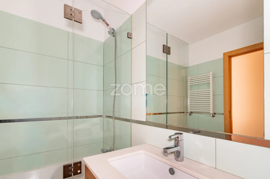 Apartamento T3 para Arrendamento em Cedofeita, Santo Ildefonso, Sé, Miragaia, São Nicolau e Vitória Foto 19