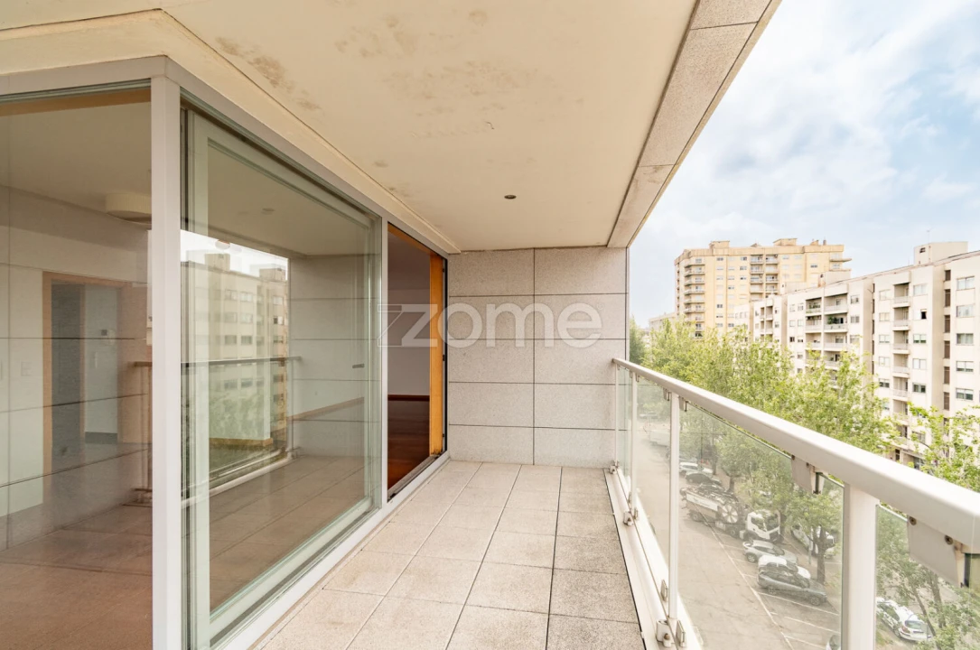 Apartamento T3 para Arrendamento em Cedofeita, Santo Ildefonso, Sé, Miragaia, São Nicolau e Vitória Foto 27