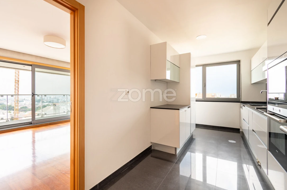 Apartamento T3 para Arrendamento em Cedofeita, Santo Ildefonso, Sé, Miragaia, São Nicolau e Vitória Foto 30