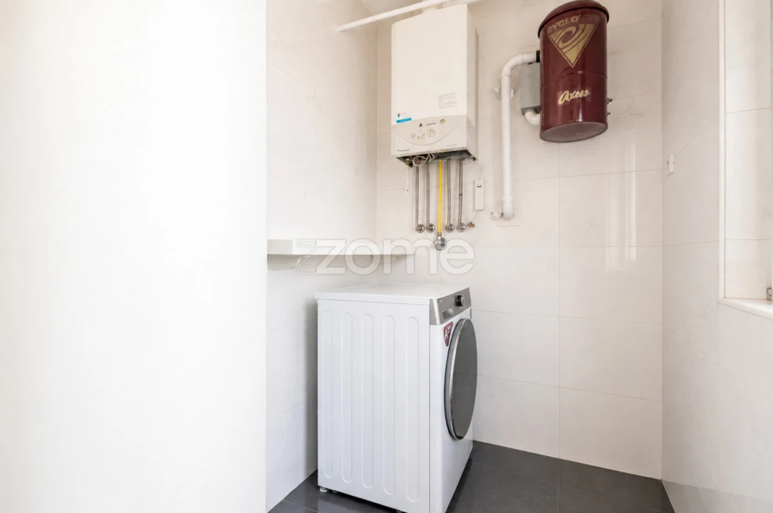 Apartamento T3 para Arrendamento em Cedofeita, Santo Ildefonso, Sé, Miragaia, São Nicolau e Vitória Foto 34