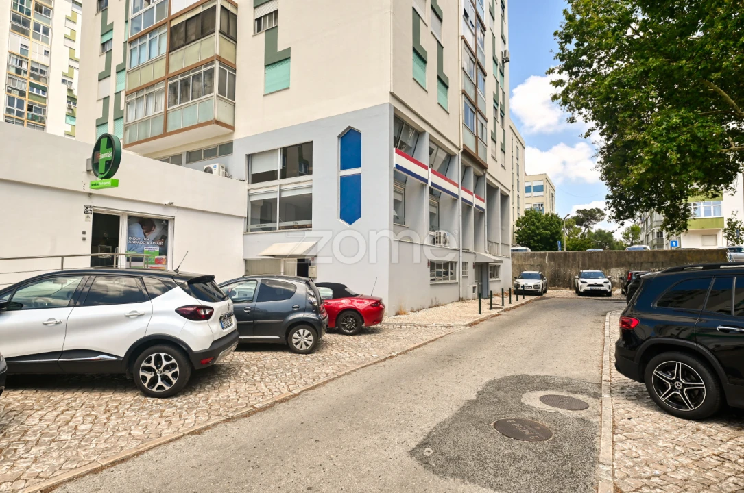 Escritório para Venda em Carcavelos e Parede Foto 3