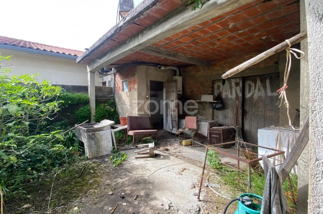Moradia T2 para Venda em Murtede Foto 1