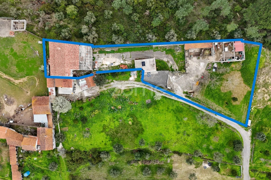 Moradia T4 para Venda em Souselas e Botão Foto 3