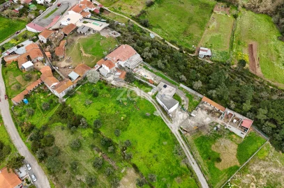 Moradia T4 para Venda em Souselas e Botão