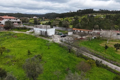 Moradia T4 para Venda em Souselas e Botão