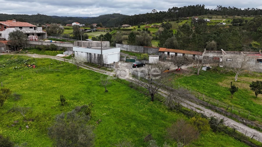 Moradia T4 para Venda em Souselas e Botão