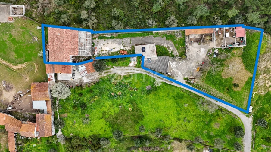 Moradia T4 para Venda em Souselas e Botão