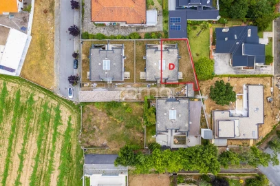 Moradia T4 para Venda em Arcozelo