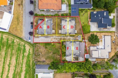 Moradia T4 para Venda em Arcozelo