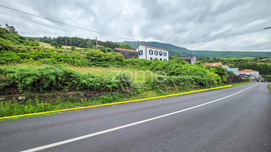Moradia T1 para Venda em São Roque do Pico