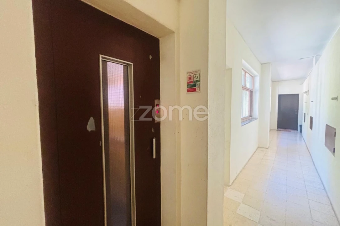 Apartamento T1 para Venda em Cascais e Estoril Foto 52