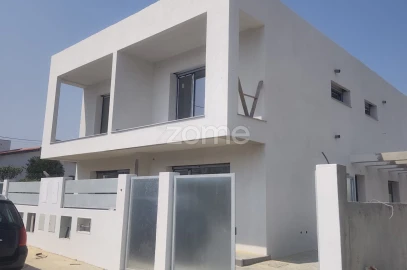 Moradia T3 para Venda em Fernao Ferro