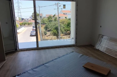 Moradia T3 para Venda em Fernao Ferro