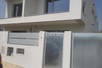 Moradia T3 para Venda em Fernao Ferro