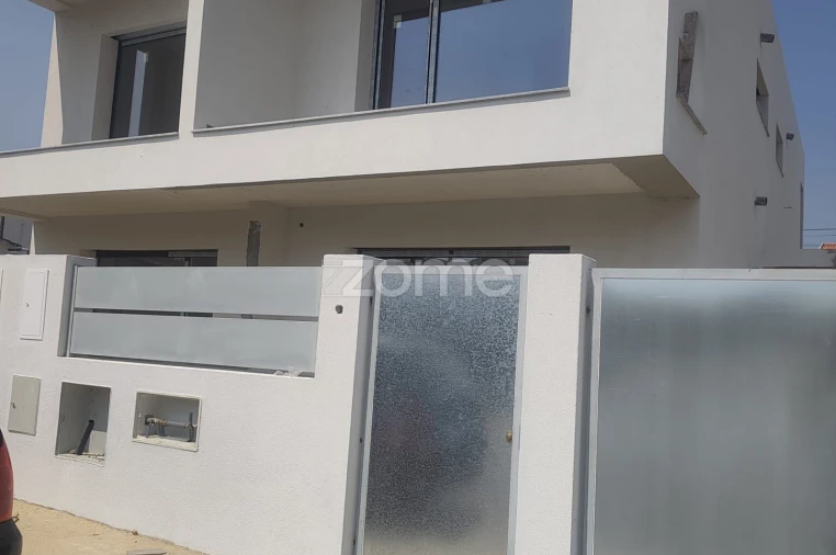 Moradia T3 para Venda em Fernao Ferro Foto 4