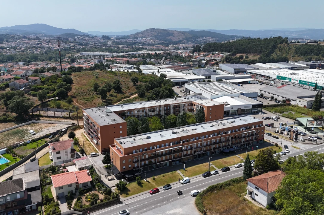 Apartamento T3 para Venda em Nogueira, Fraião e Lamaçães Foto 24