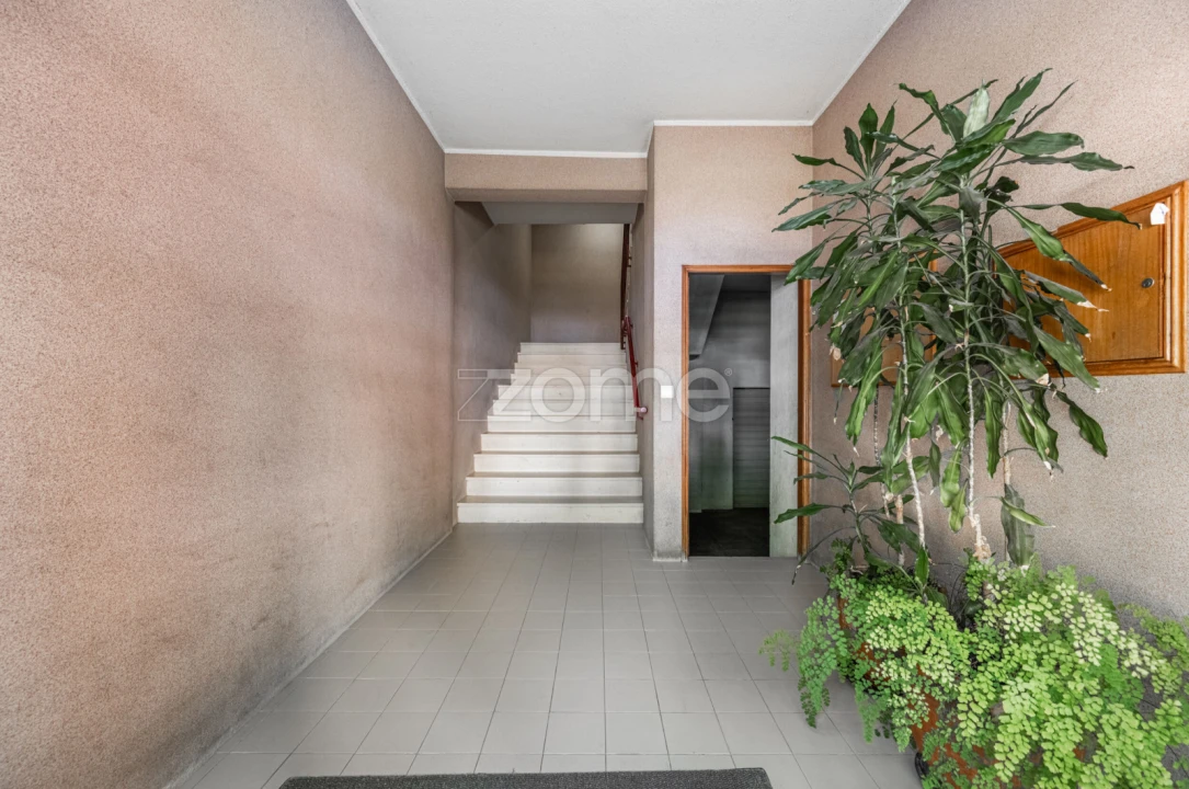 Apartamento T3 para Venda em Nogueira, Fraião e Lamaçães Foto 2