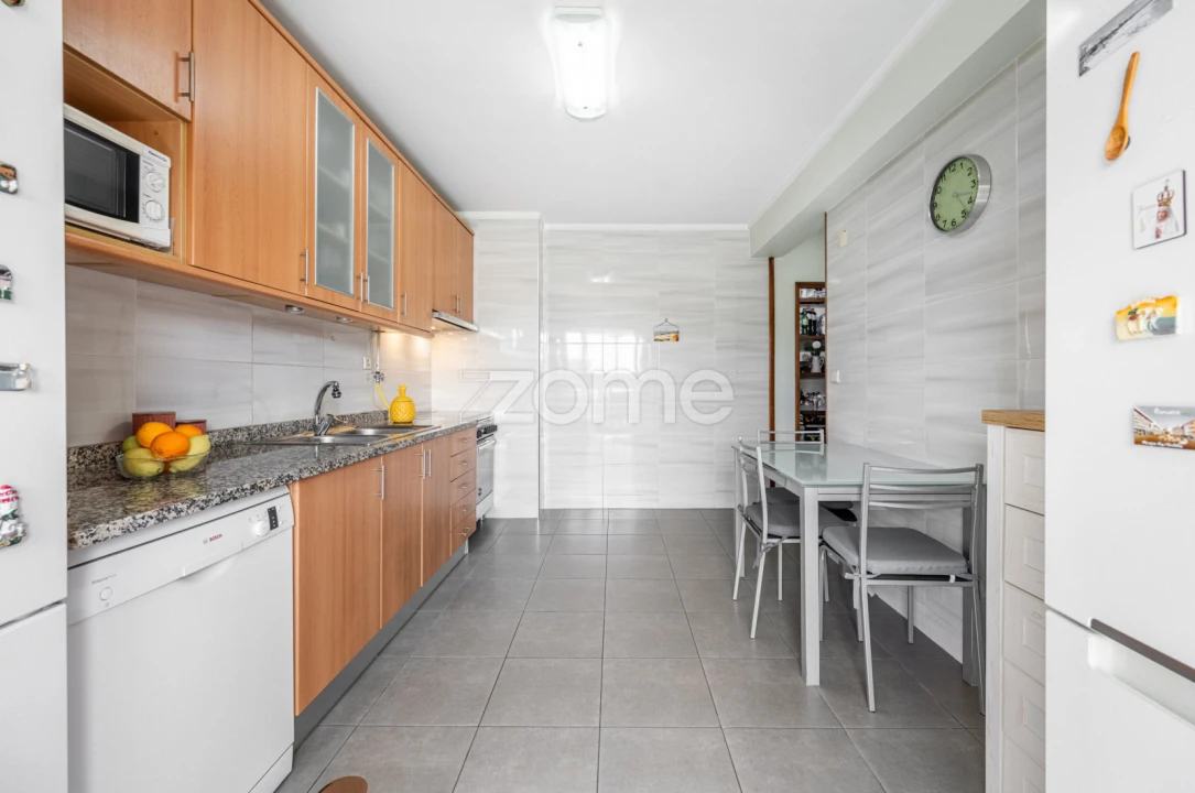 Apartamento T3 para Venda em Nogueira, Fraião e Lamaçães Foto 8