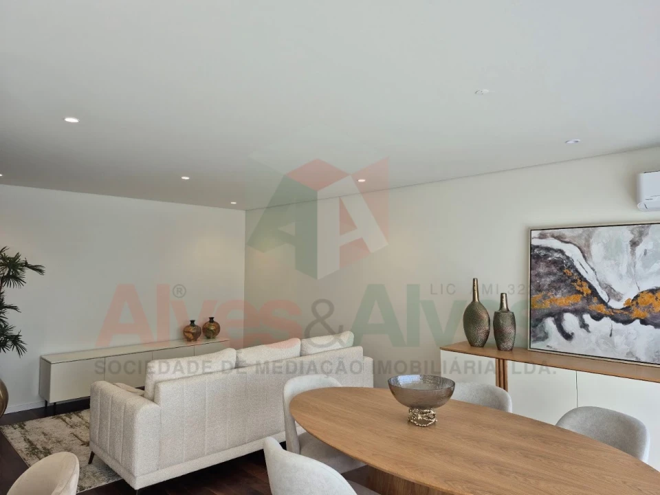 Apartamento T3 para Venda em Cidade da Maia Foto 3
