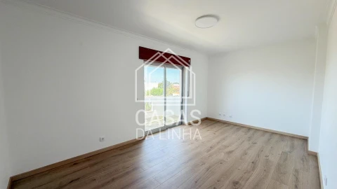 Apartamento T1 para Arrendamento em Carcavelos e Parede