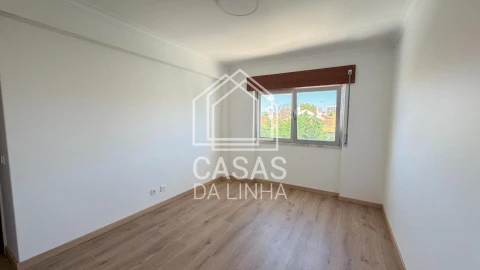 Apartamento T1 para Arrendamento em Carcavelos e Parede