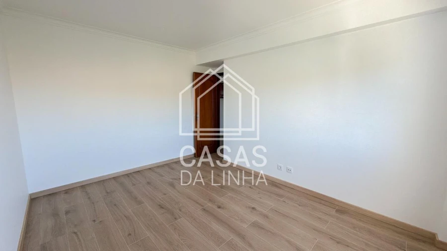 Apartamento T1 para Arrendamento em Carcavelos e Parede Foto 17