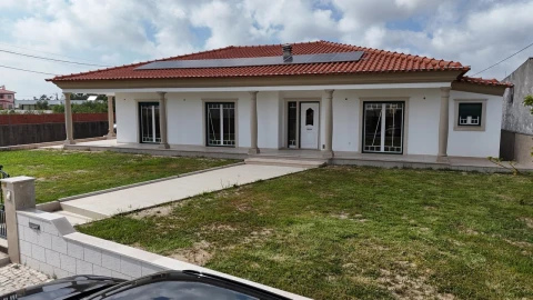 Moradia T3 para Venda em Pataias e Martingança
