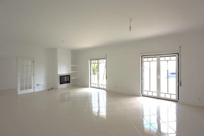 Moradia T3 para Venda em Pataias e Martingança