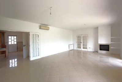 Moradia T3 para Venda em Pataias e Martingança