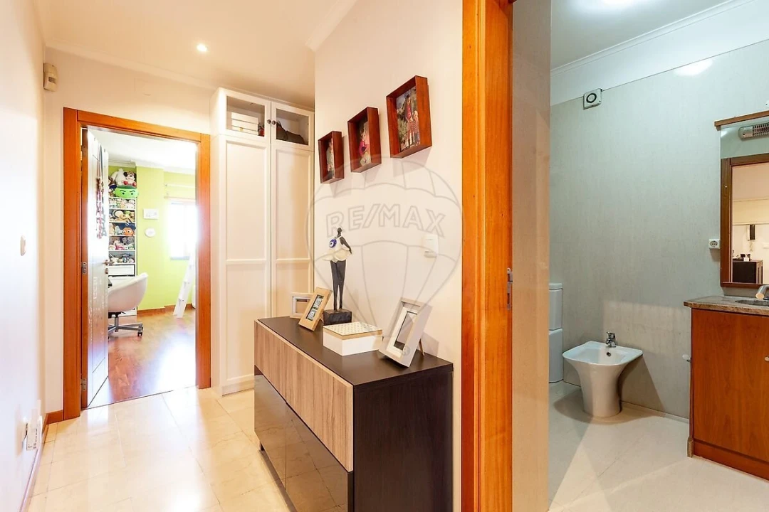 Apartamento T2 para Venda em Odivelas Foto 11