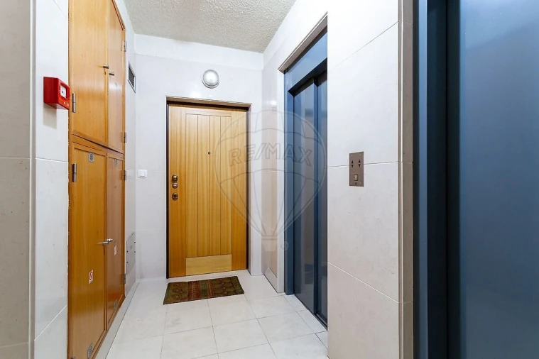 Apartamento T2 para Venda em Odivelas Foto 26