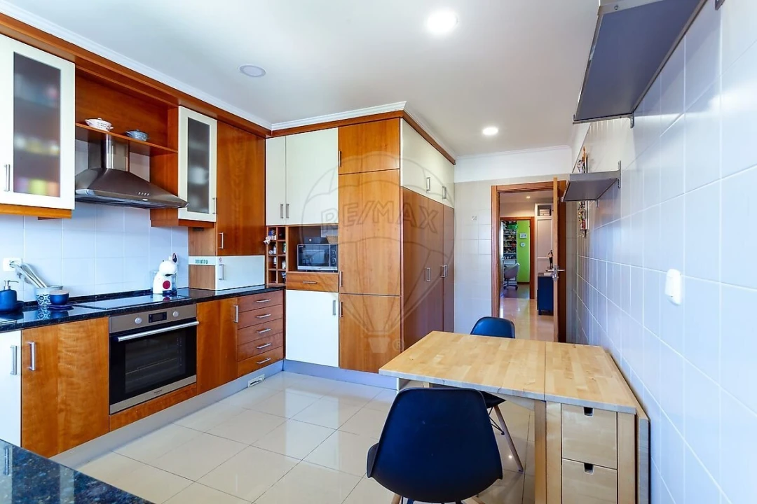 Apartamento T2 para Venda em Odivelas Foto 23