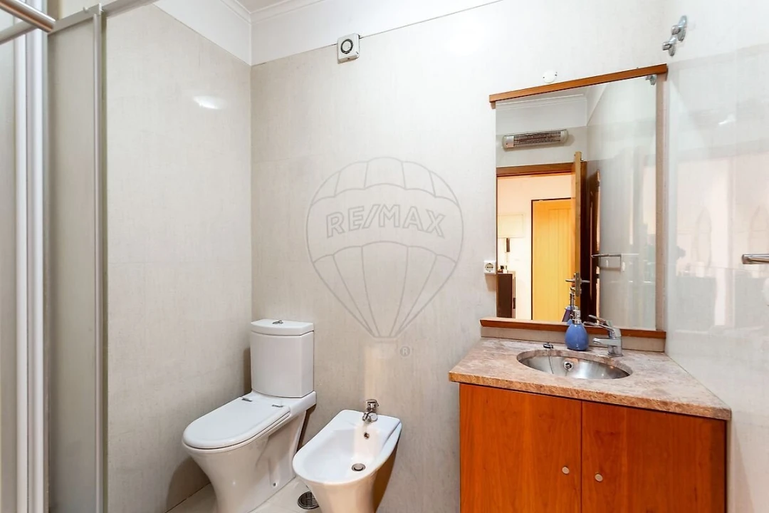 Apartamento T2 para Venda em Odivelas Foto 13