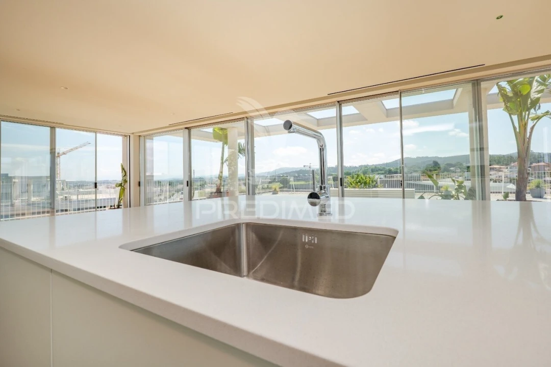 Apartamento T4 para Venda em Barcelinhos Foto 6