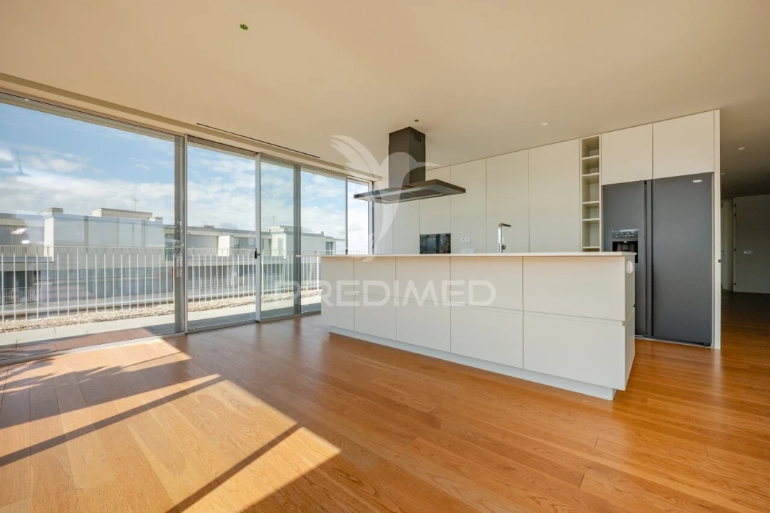 Apartamento T4 para Venda em Barcelinhos Foto 7