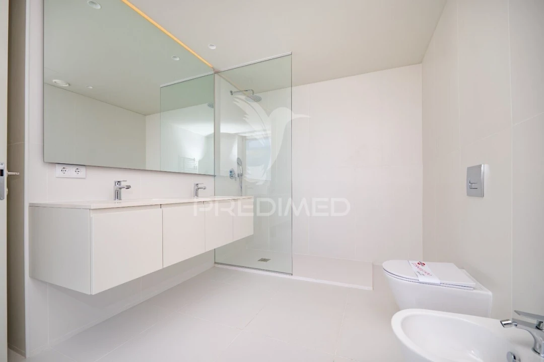 Apartamento T4 para Venda em Barcelinhos Foto 29