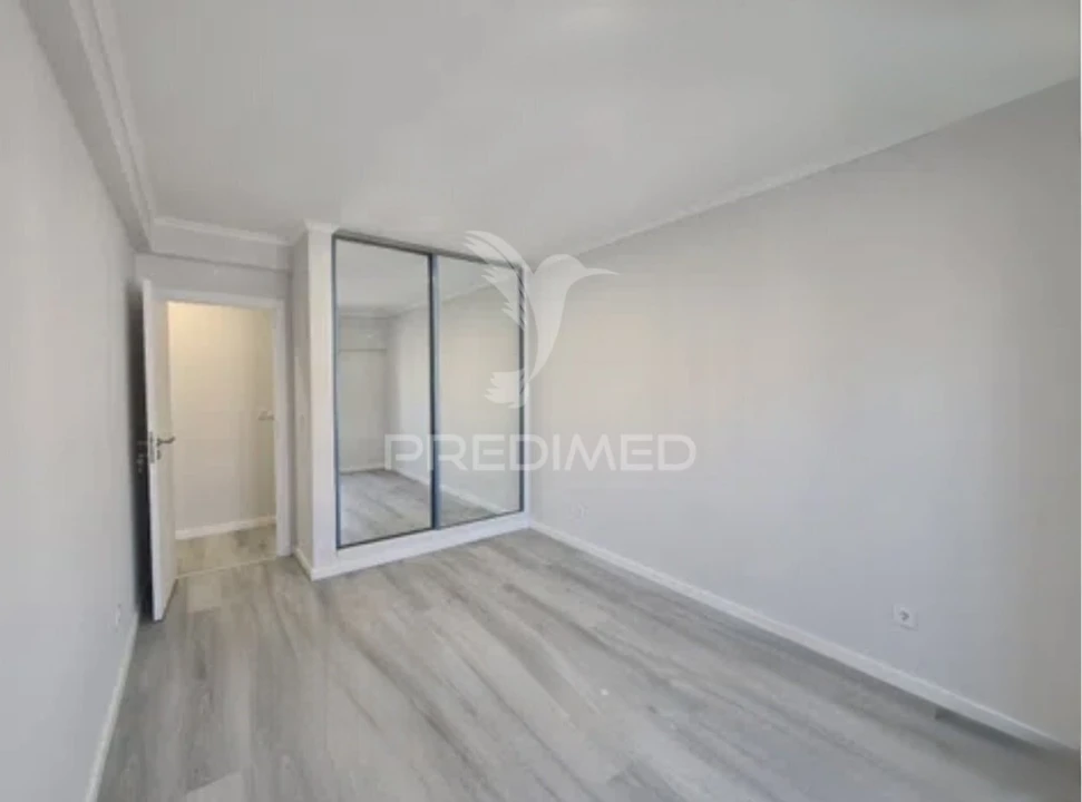 Apartamento T4 para Venda em Amora Foto 15