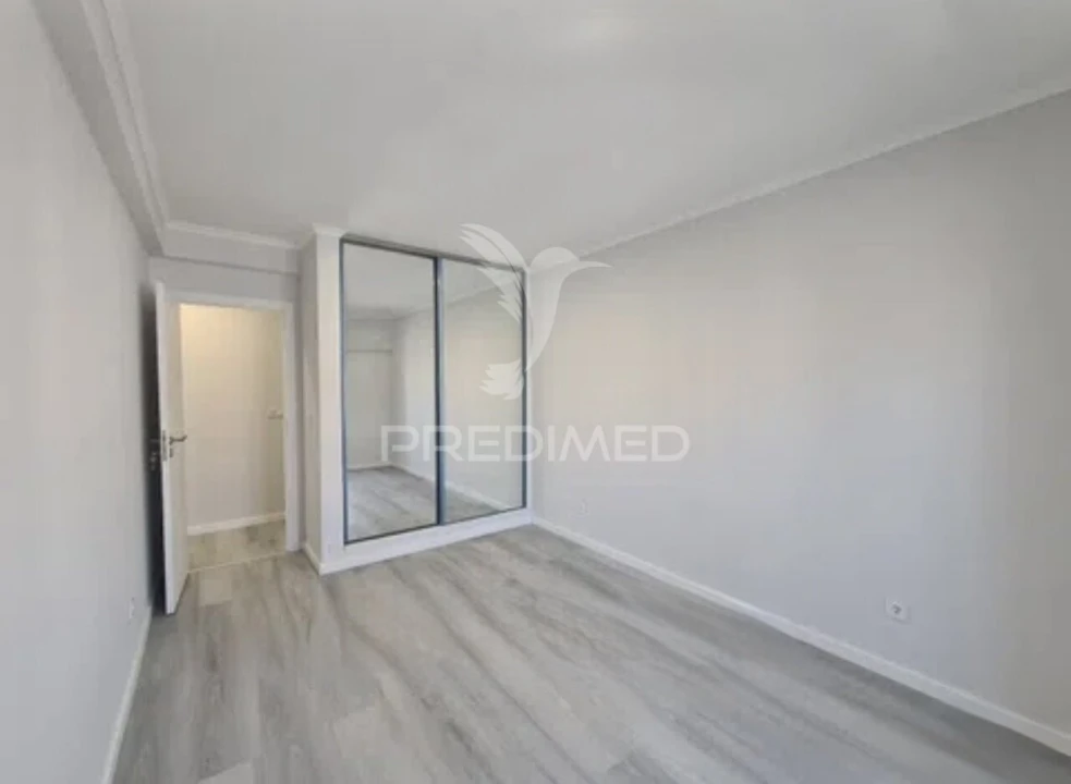 Apartamento T4 para Venda em Amora Foto 25