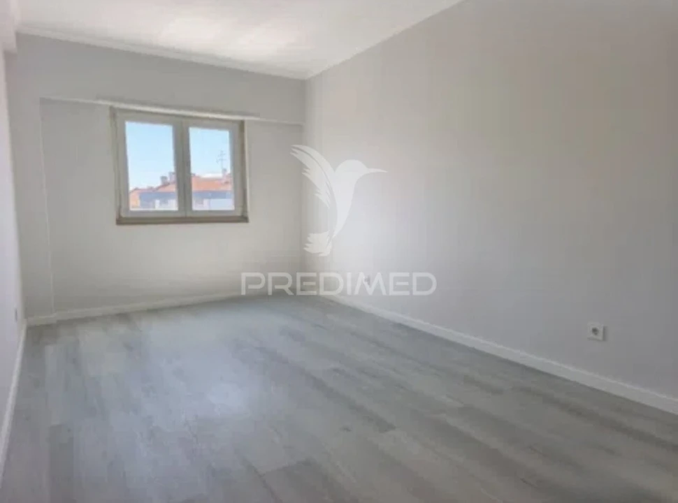 Apartamento T4 para Venda em Amora Foto 22