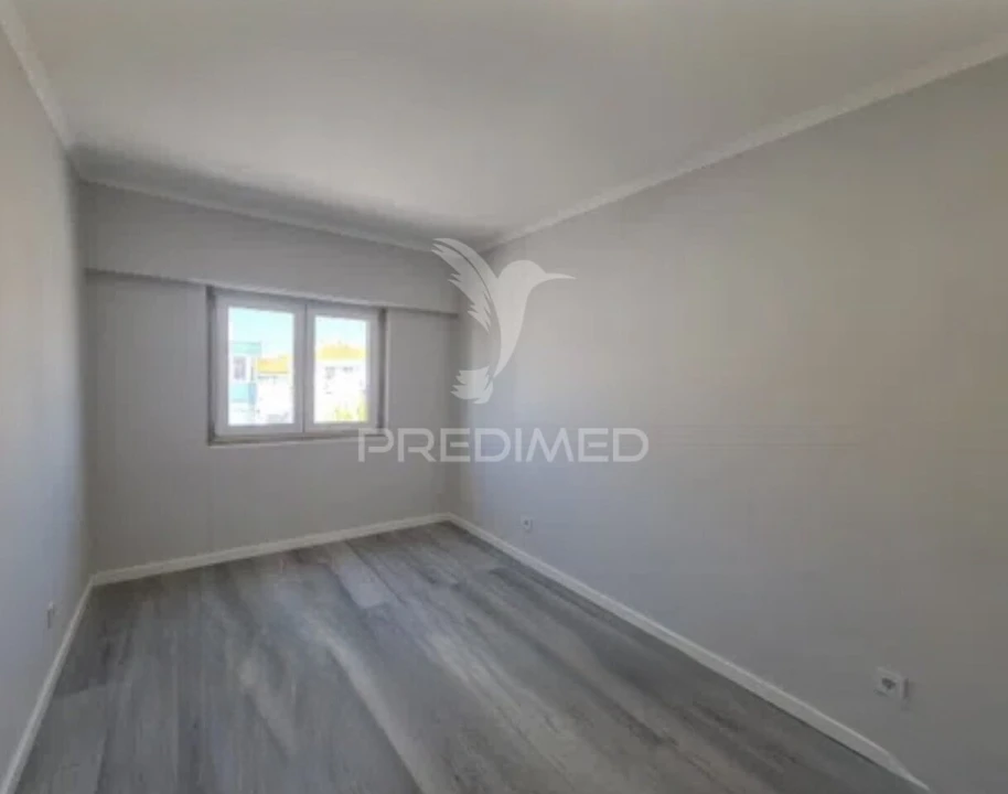 Apartamento T4 para Venda em Amora Foto 26