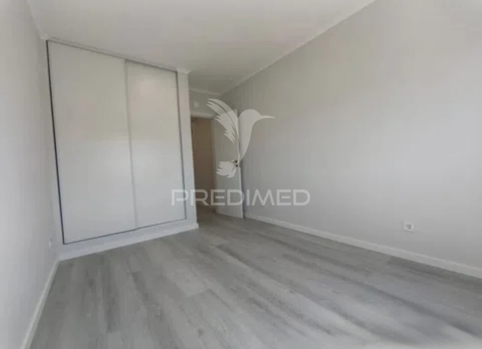 Apartamento T4 para Venda em Amora Foto 19