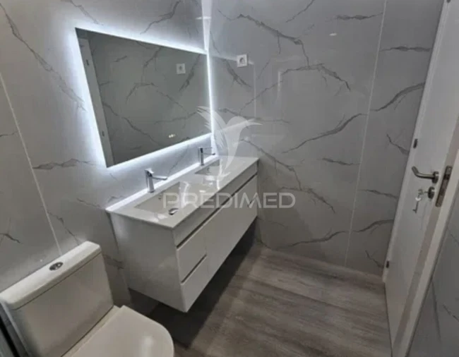 Apartamento T4 para Venda em Amora Foto 29